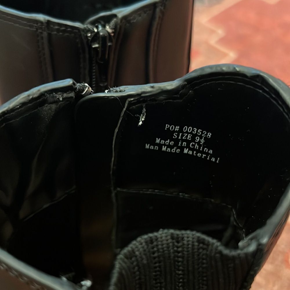 Journee Collection Desree Square Toe Black Boots - Picture 6 of 7